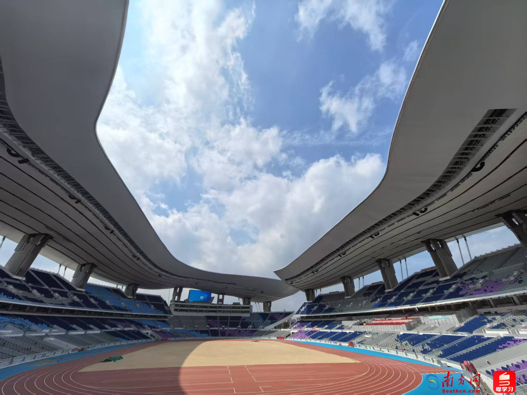 记者：全运会新疆U20与浙江U20的抽签仍在等待安排中